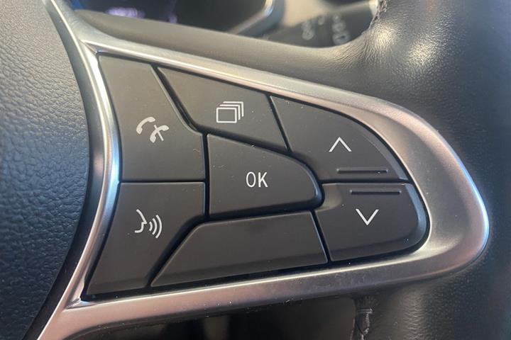 Rød Renault Captur fra 2020