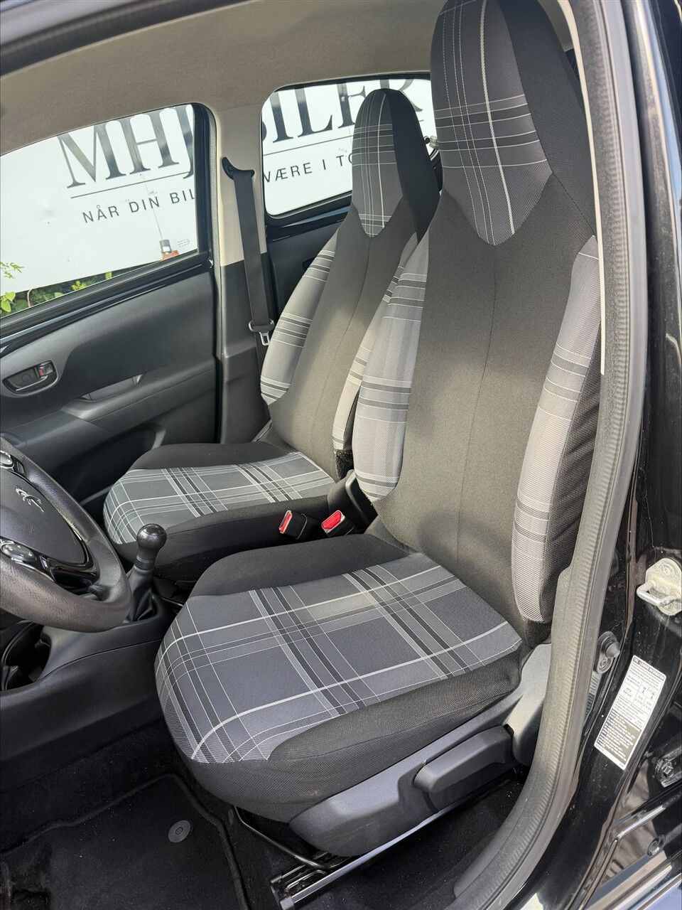 Sort Peugeot 108 fra 2017