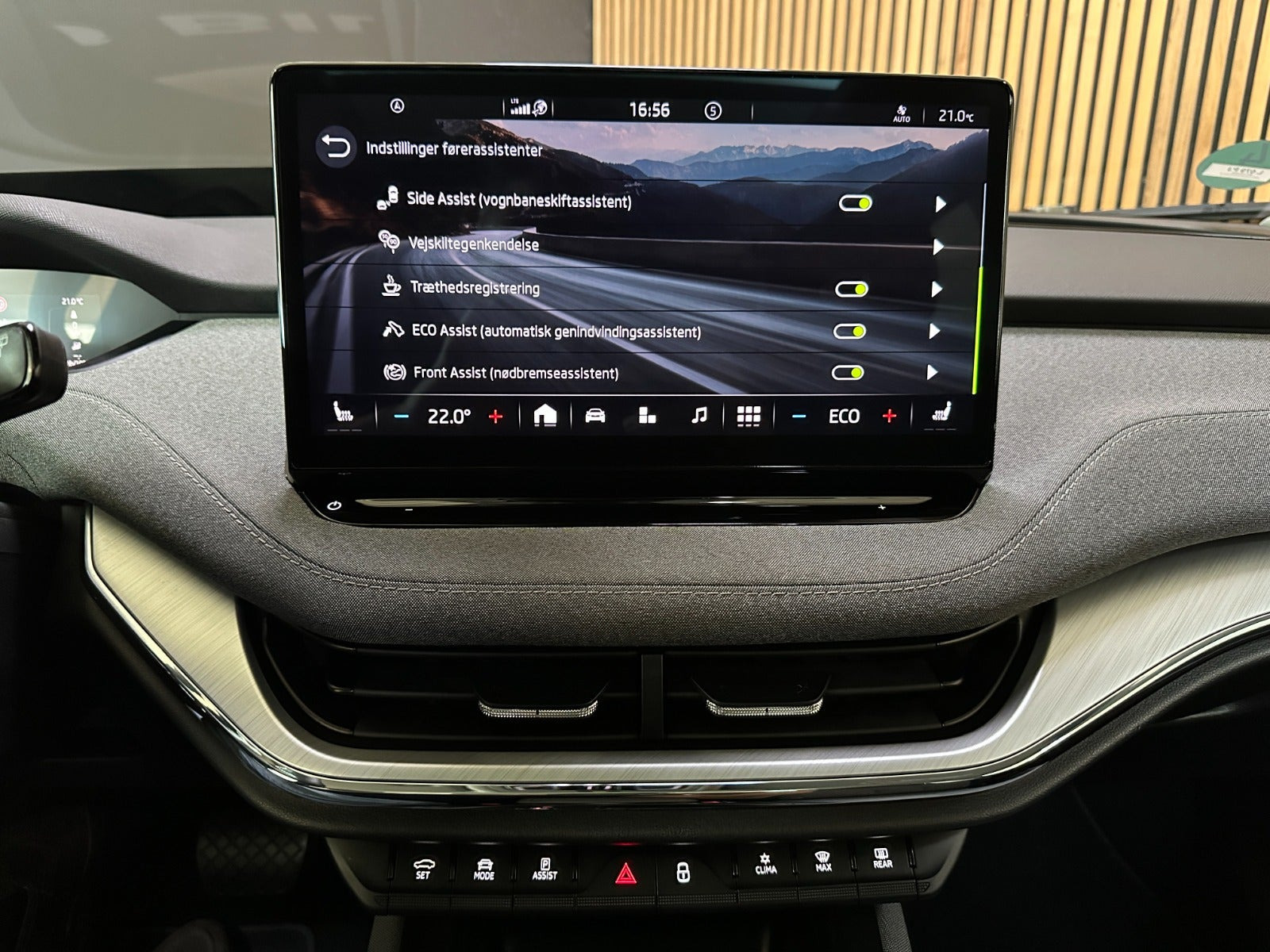 Sølv Skoda Enyaq fra 2021