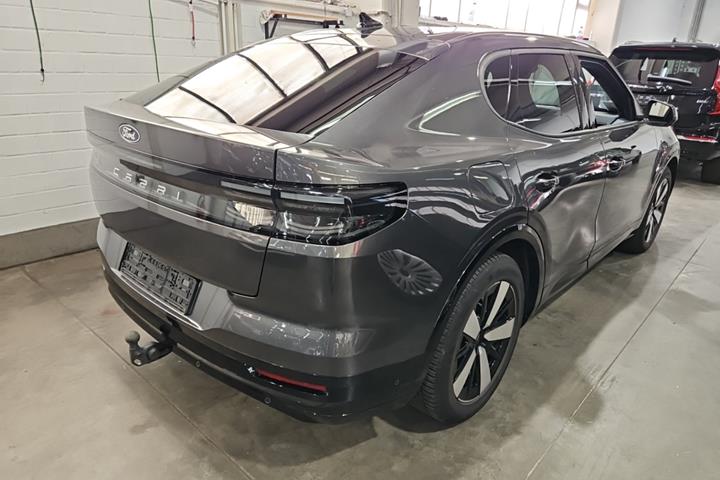 Sort Ford Capri fra 2025