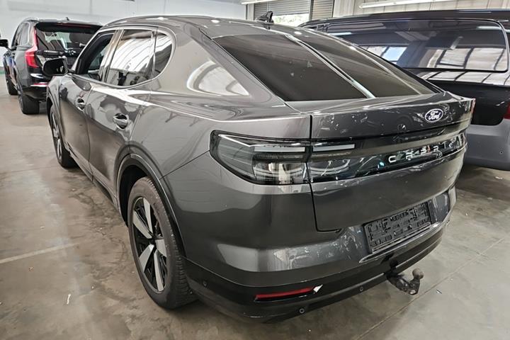 Sort Ford Capri fra 2025