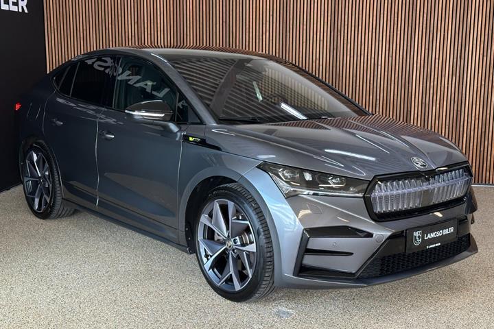 Grå Skoda Enyaq fra 2022