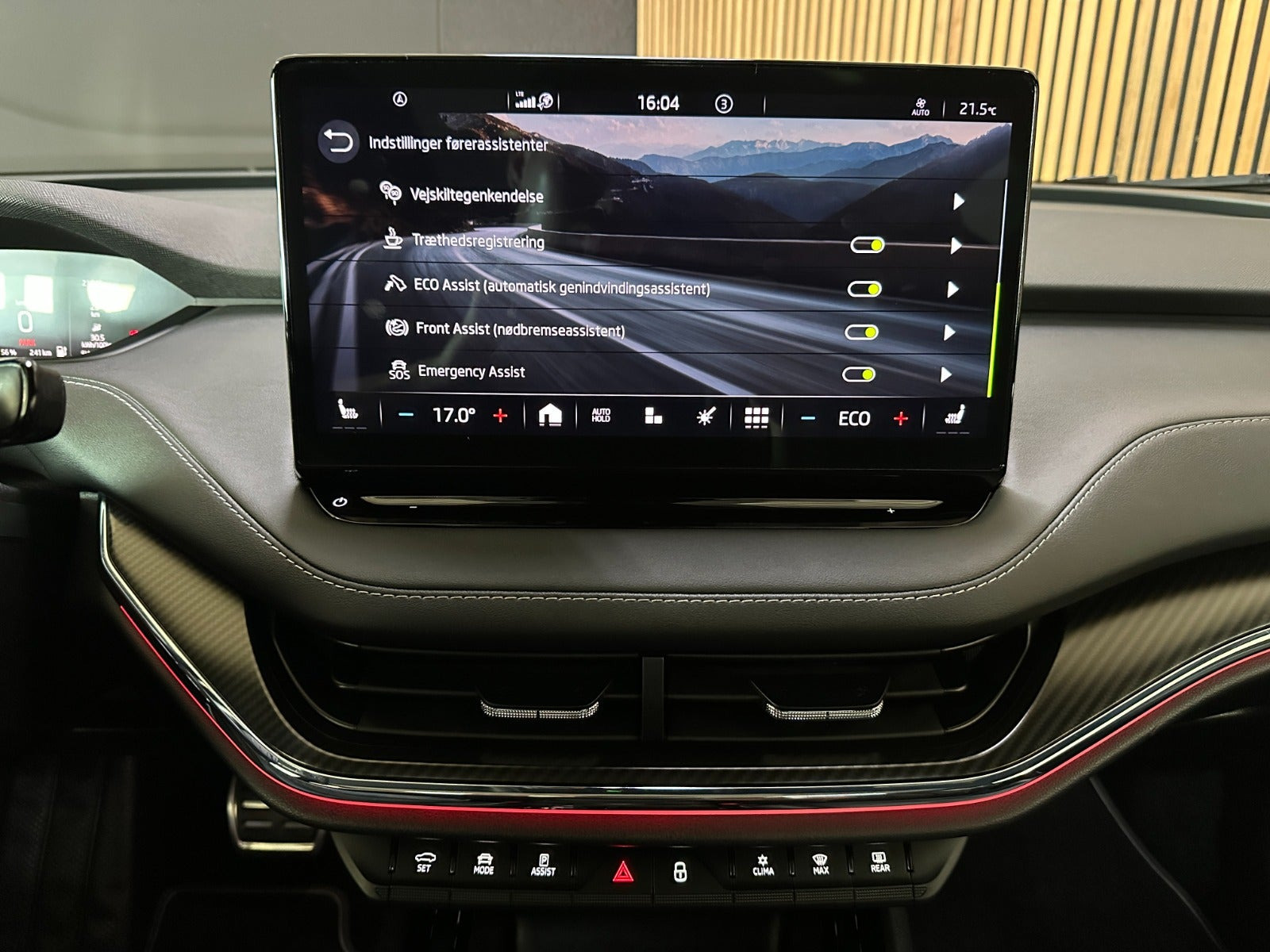 Grå Skoda Enyaq fra 2022