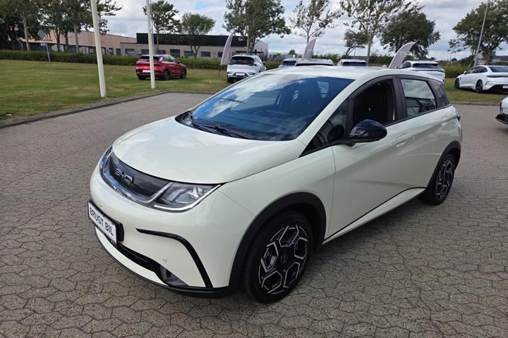 Beige BYD Dolphin fra 2024