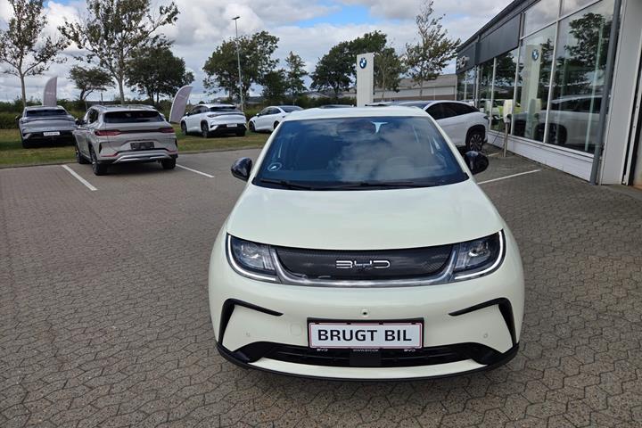 Beige BYD Dolphin fra 2024