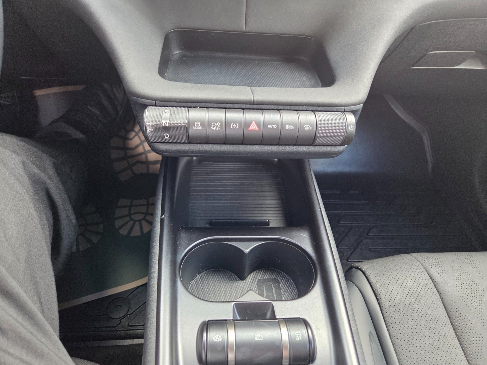 Beige BYD Dolphin fra 2024