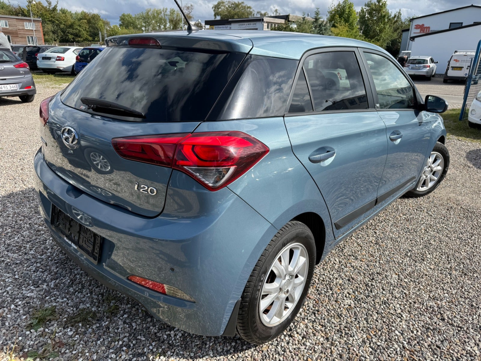 Grå Hyundai i20 fra 2017