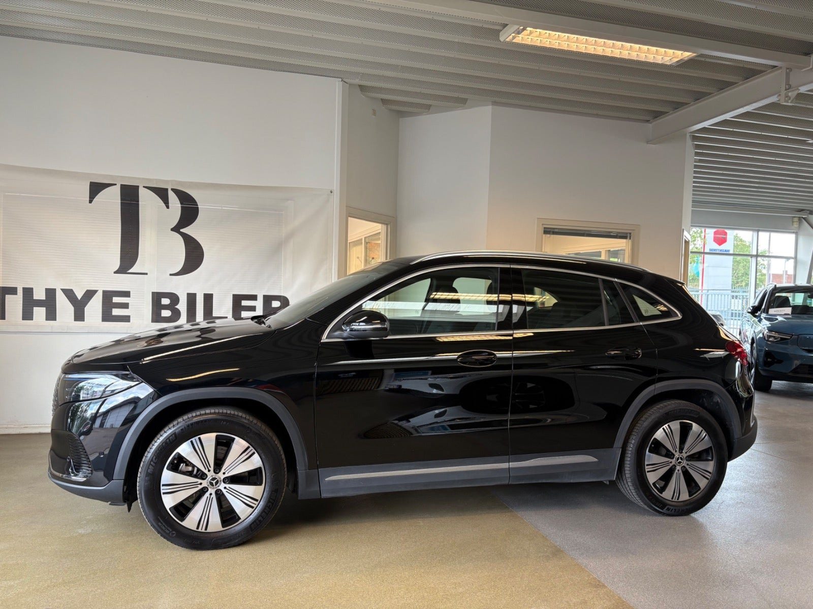 Sort Mercedes EQA250 fra 2024