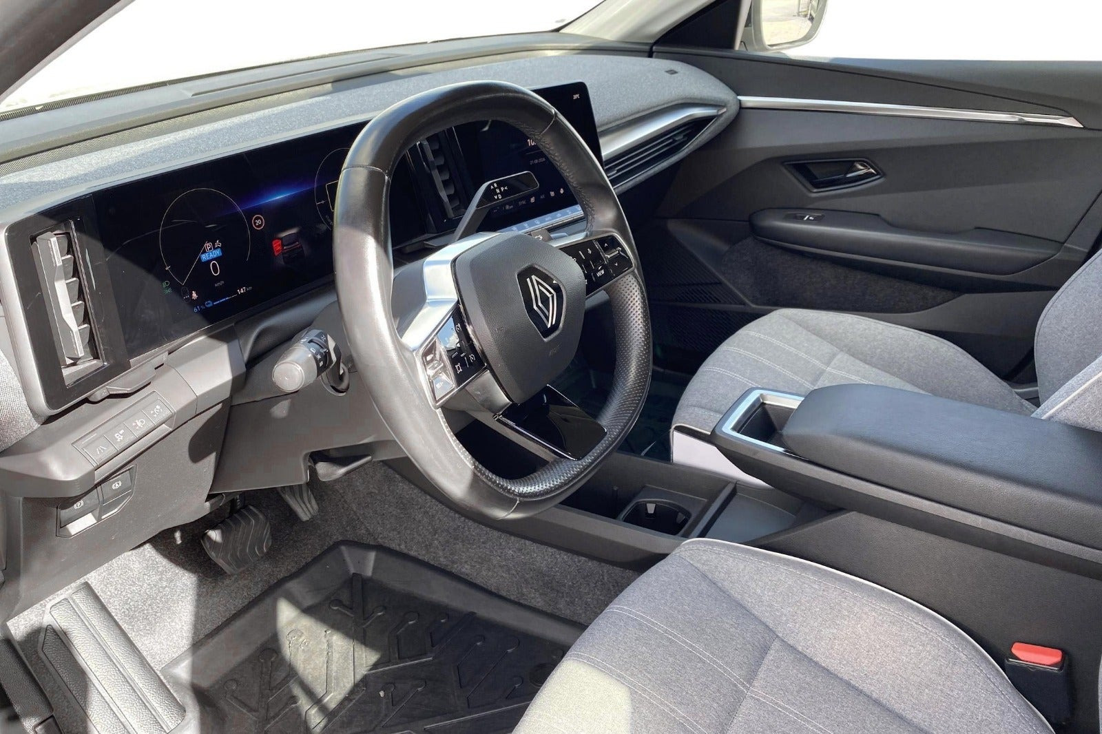Hvid Renault Megane E-Tech fra 2023