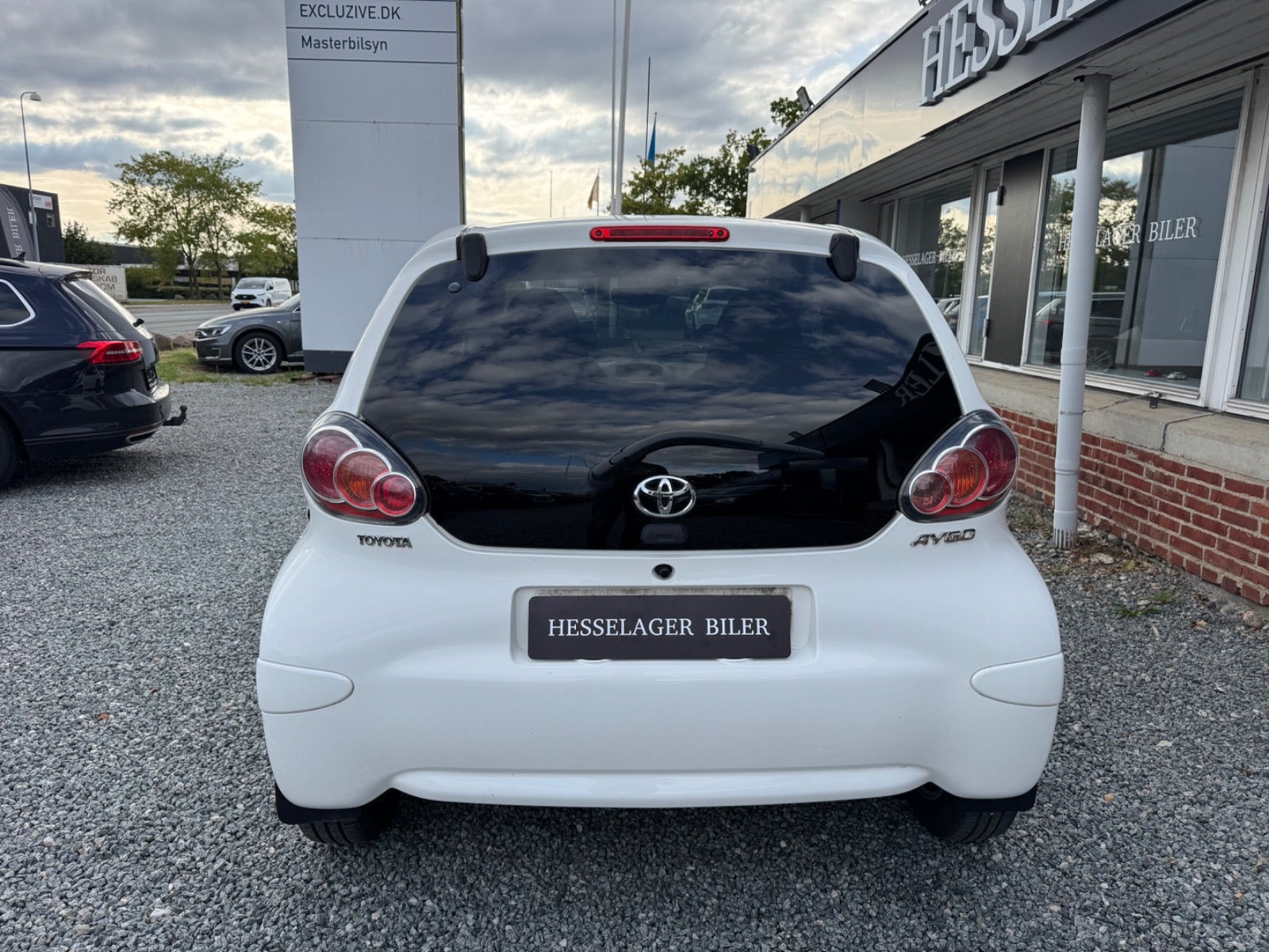 Hvid Toyota Aygo fra 2012
