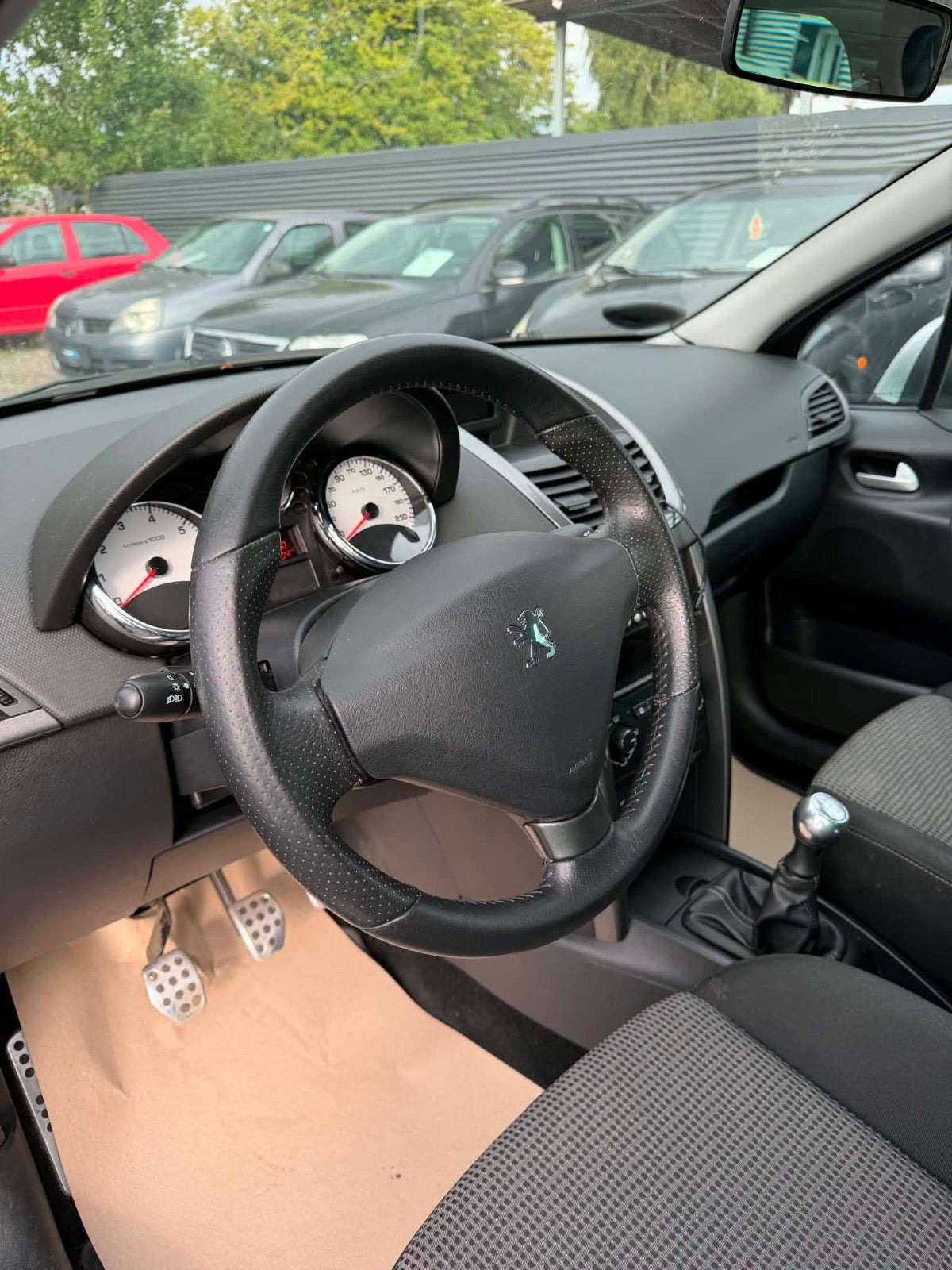 undefined Peugeot 207 fra 2010