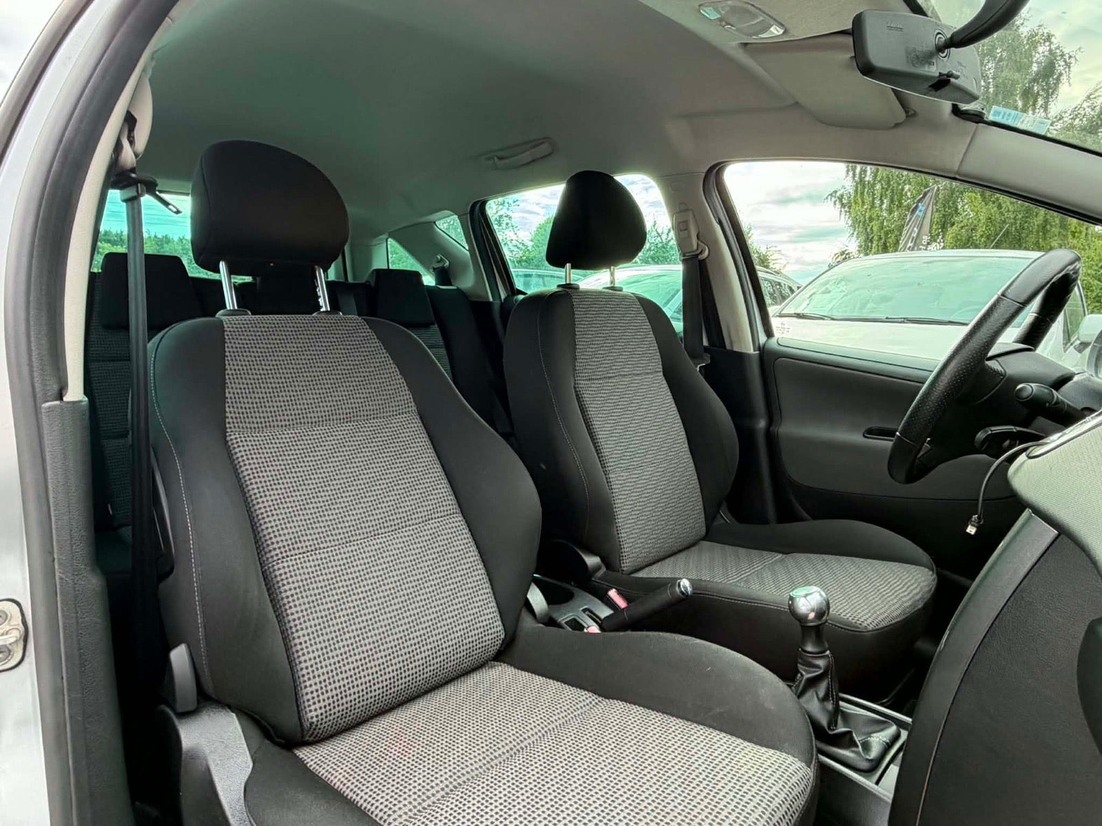 undefined Peugeot 207 fra 2010