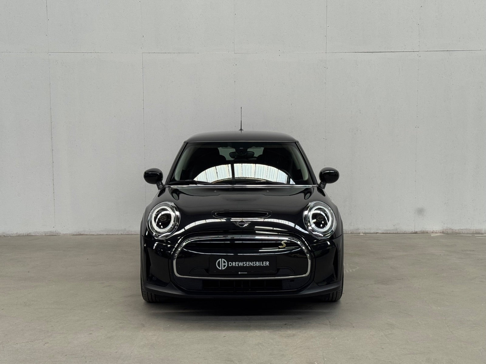 Sort Mini Cooper SE fra 2023