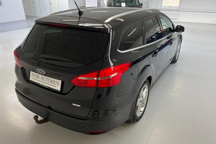 Sort Ford Focus fra 2015