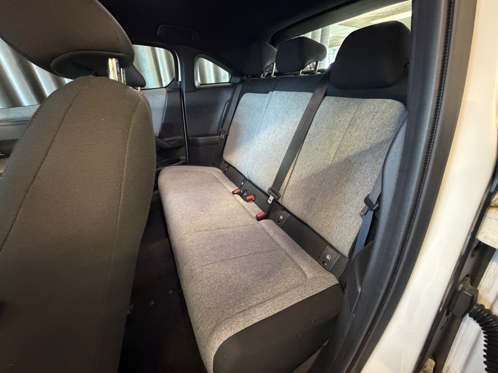 Hvid Mazda MX-30 fra 2022