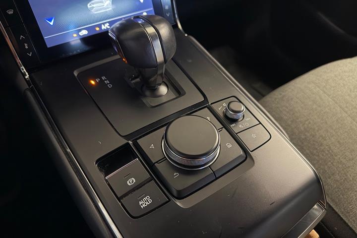 Hvid Mazda MX-30 fra 2022