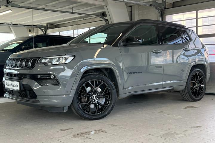 Sort Jeep Compass fra 2021