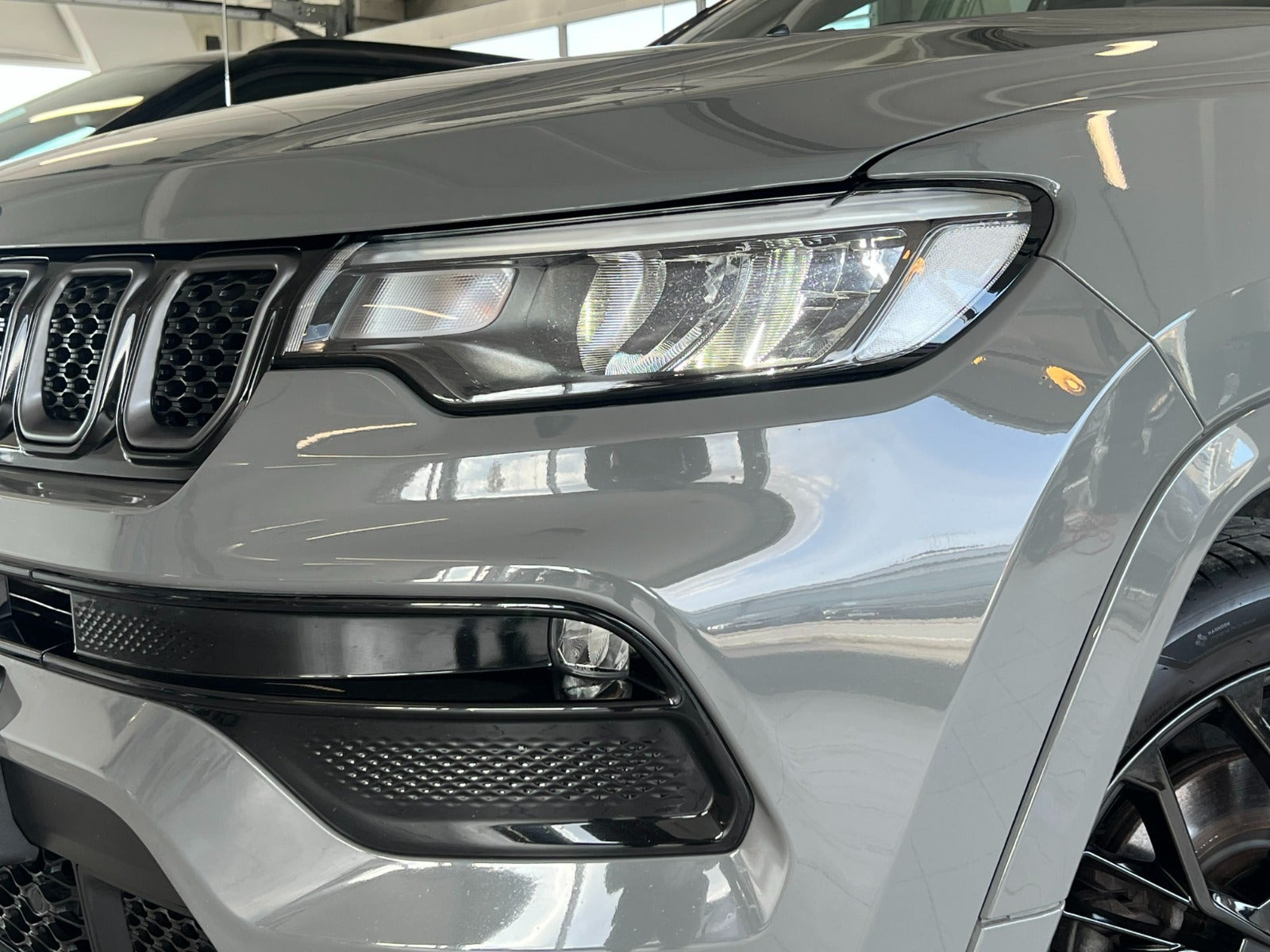 Sort Jeep Compass fra 2021