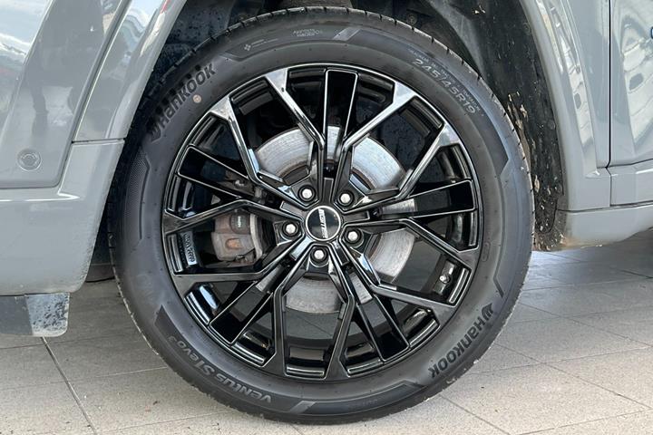 Sort Jeep Compass fra 2021
