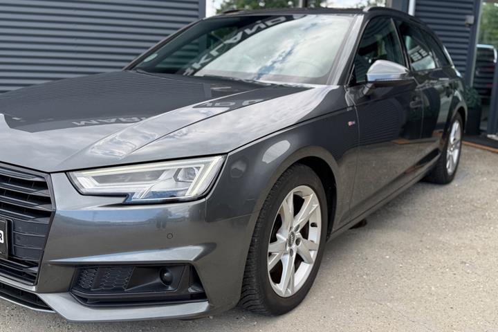 Grå Audi A4 fra 2019