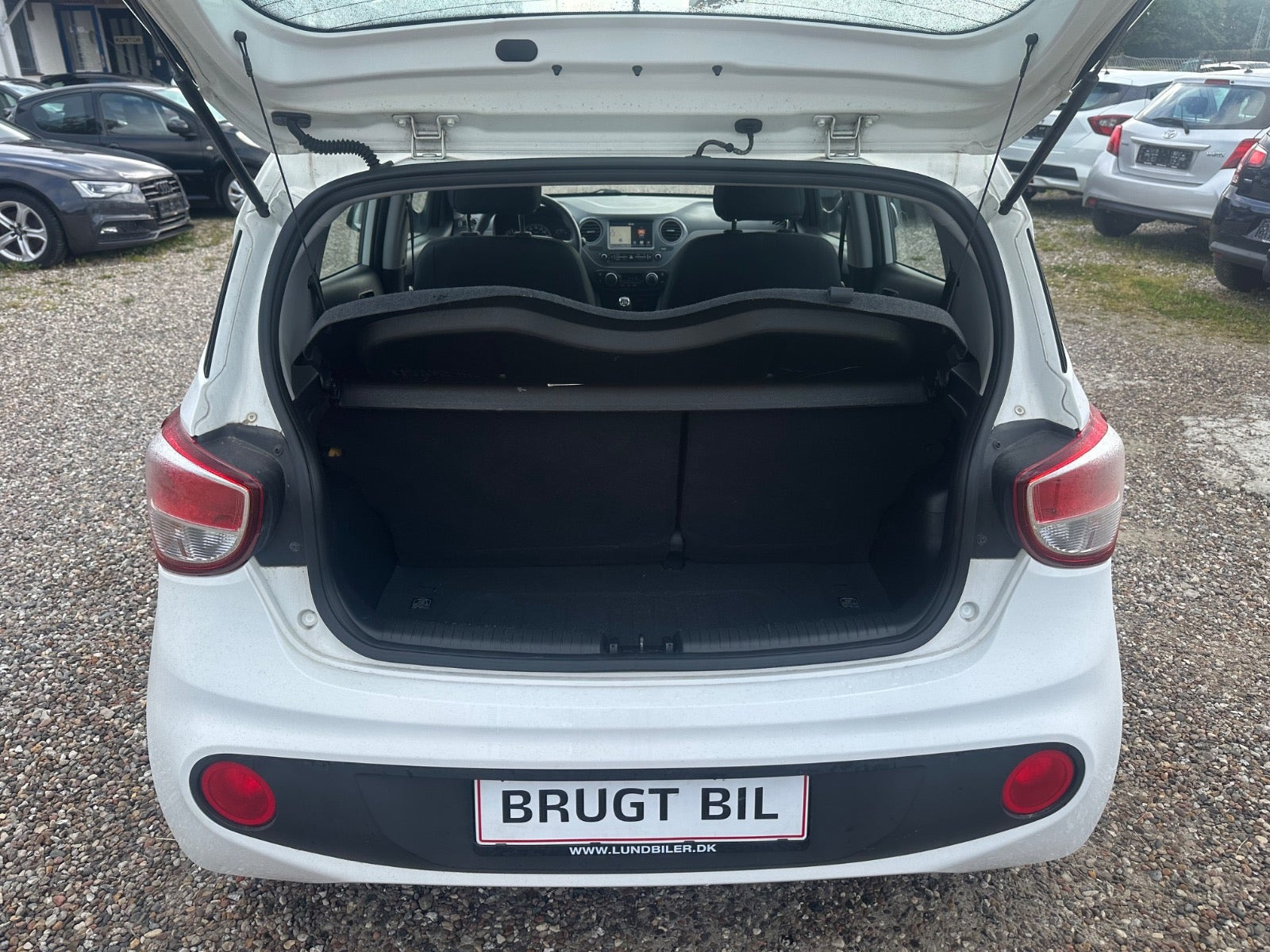 Hvid Hyundai i10 fra 2017