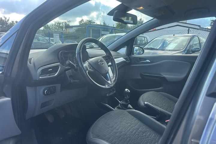 Grå Opel Corsa fra 2017