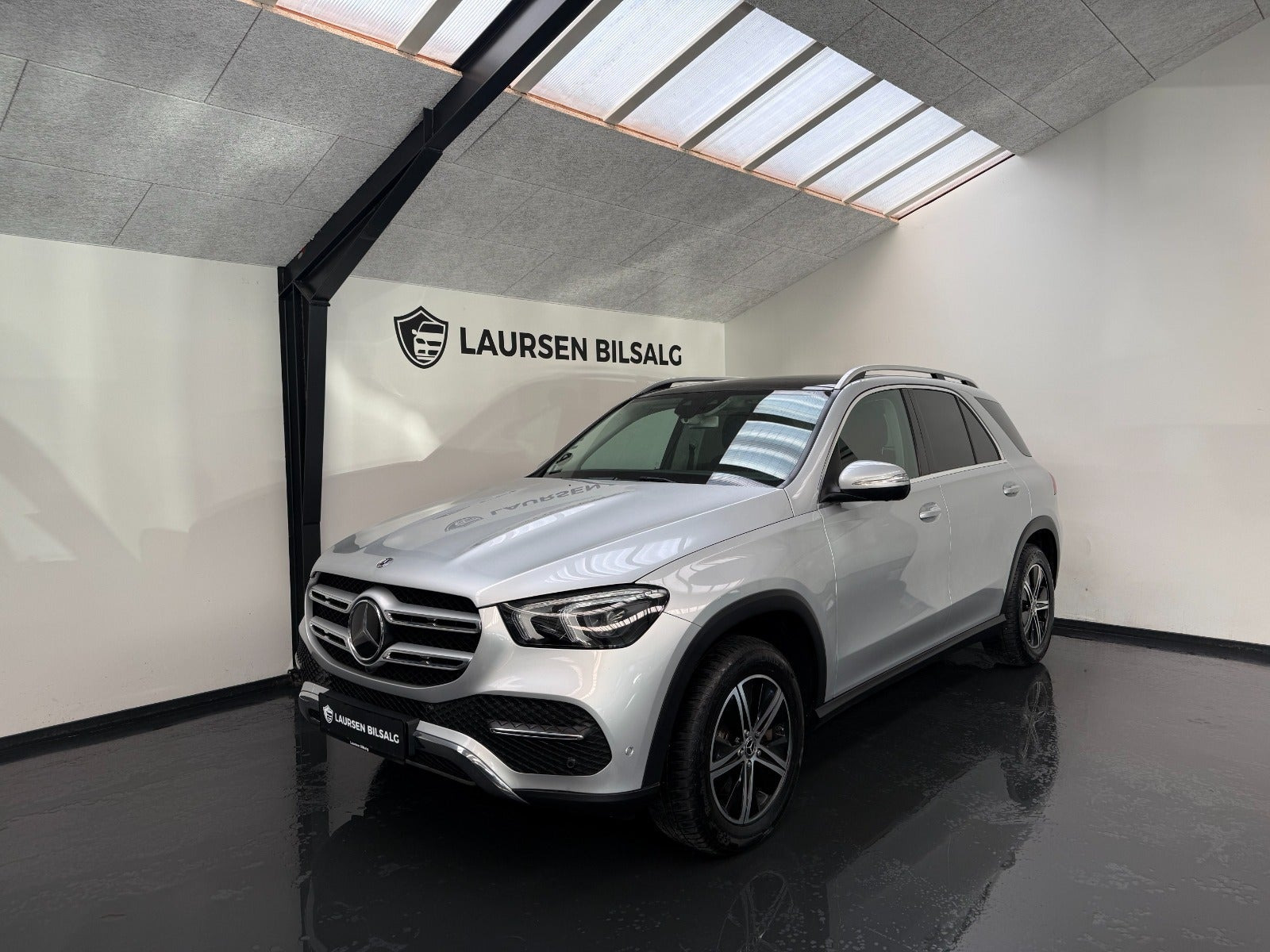 Sølv Mercedes GLE350 d fra 2020
