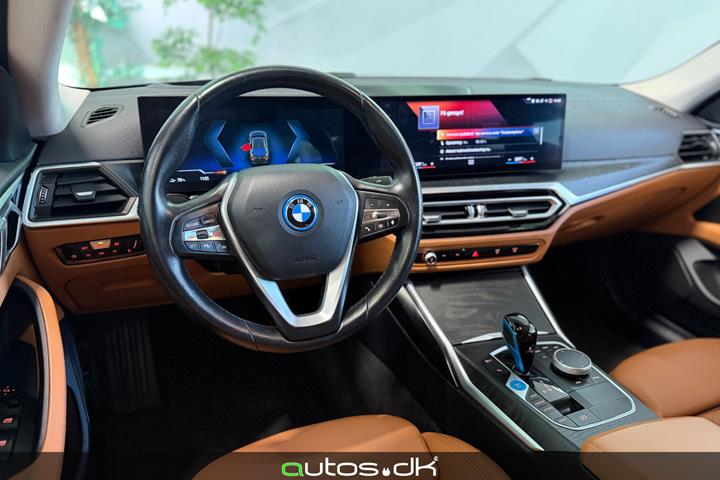 Grøn BMW i4 fra 2022