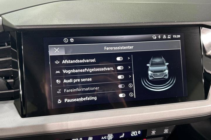 Grå Audi Q4 e-tron fra 2022
