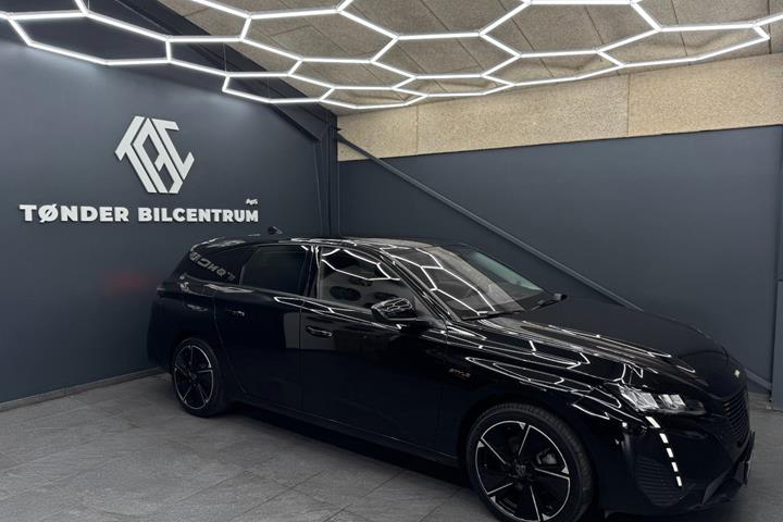 Sort Peugeot E-308 fra 2025