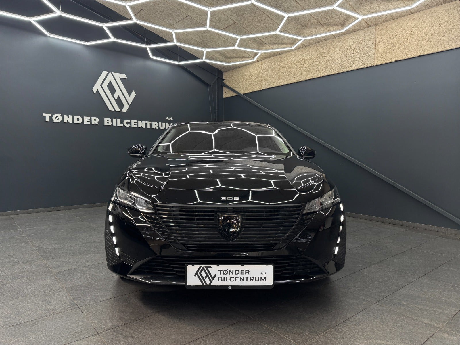 Sort Peugeot E-308 fra 2025