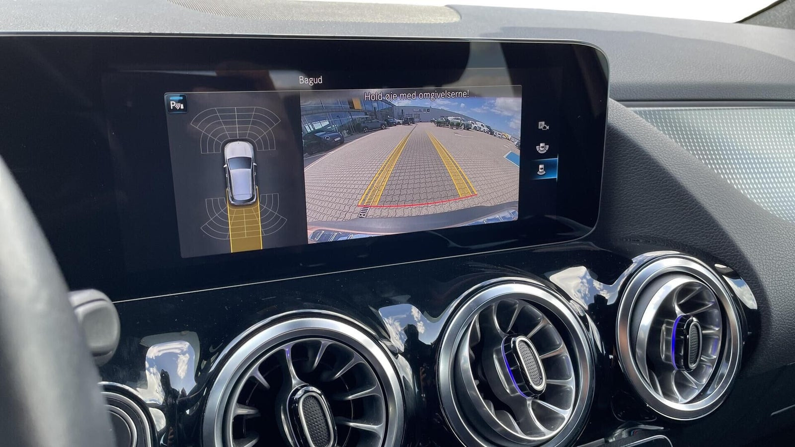 Brun Mercedes EQA250 fra 2023