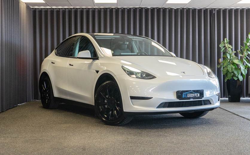 Tesla Model Y RWD