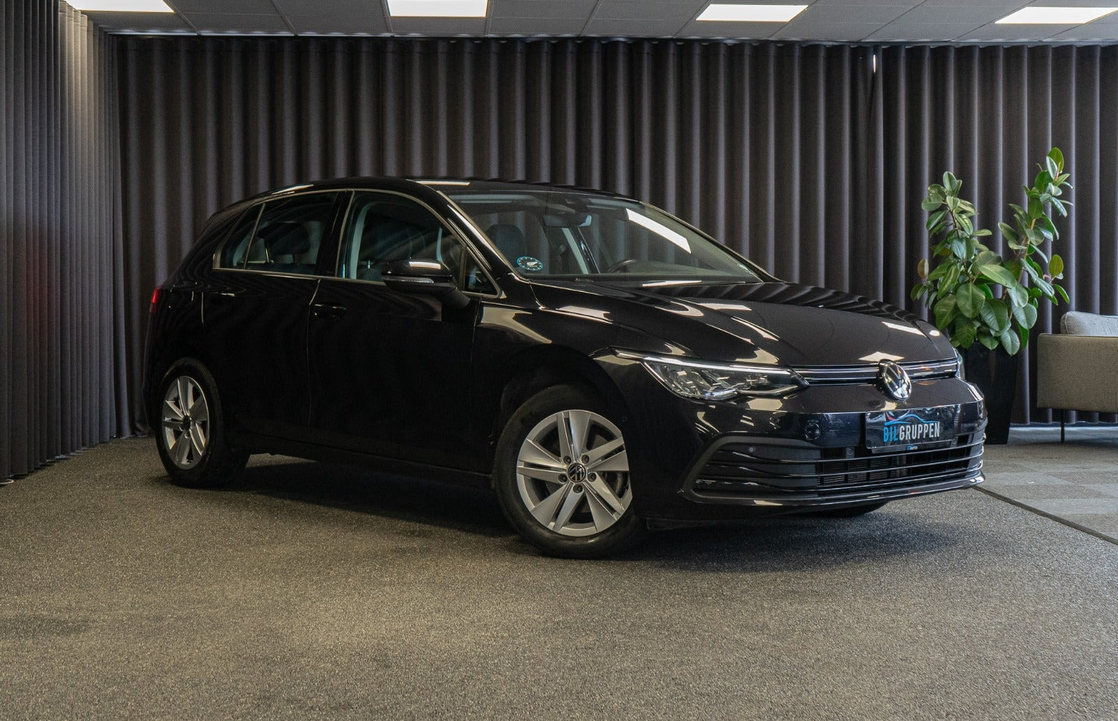 VW Golf VIII 1,5 eTSi 130 Life DSG