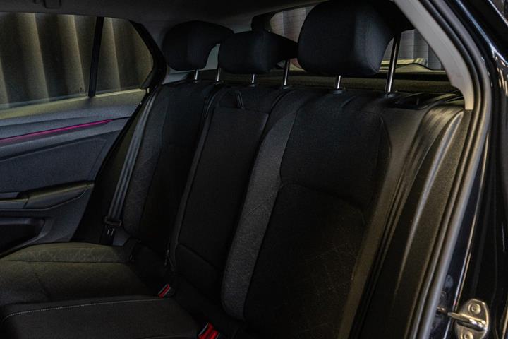 Sort VW Golf VIII fra 2024