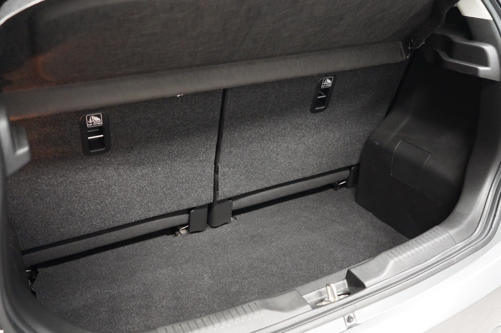 Grå Suzuki Ignis fra 2020