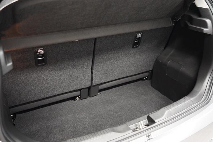 Grå Suzuki Ignis fra 2020