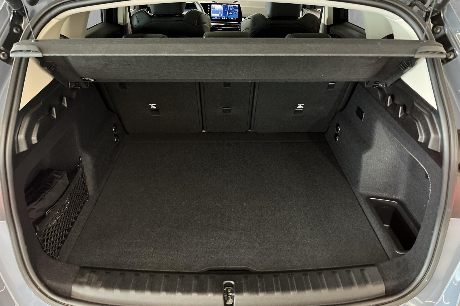Grå BMW iX1 fra 2023