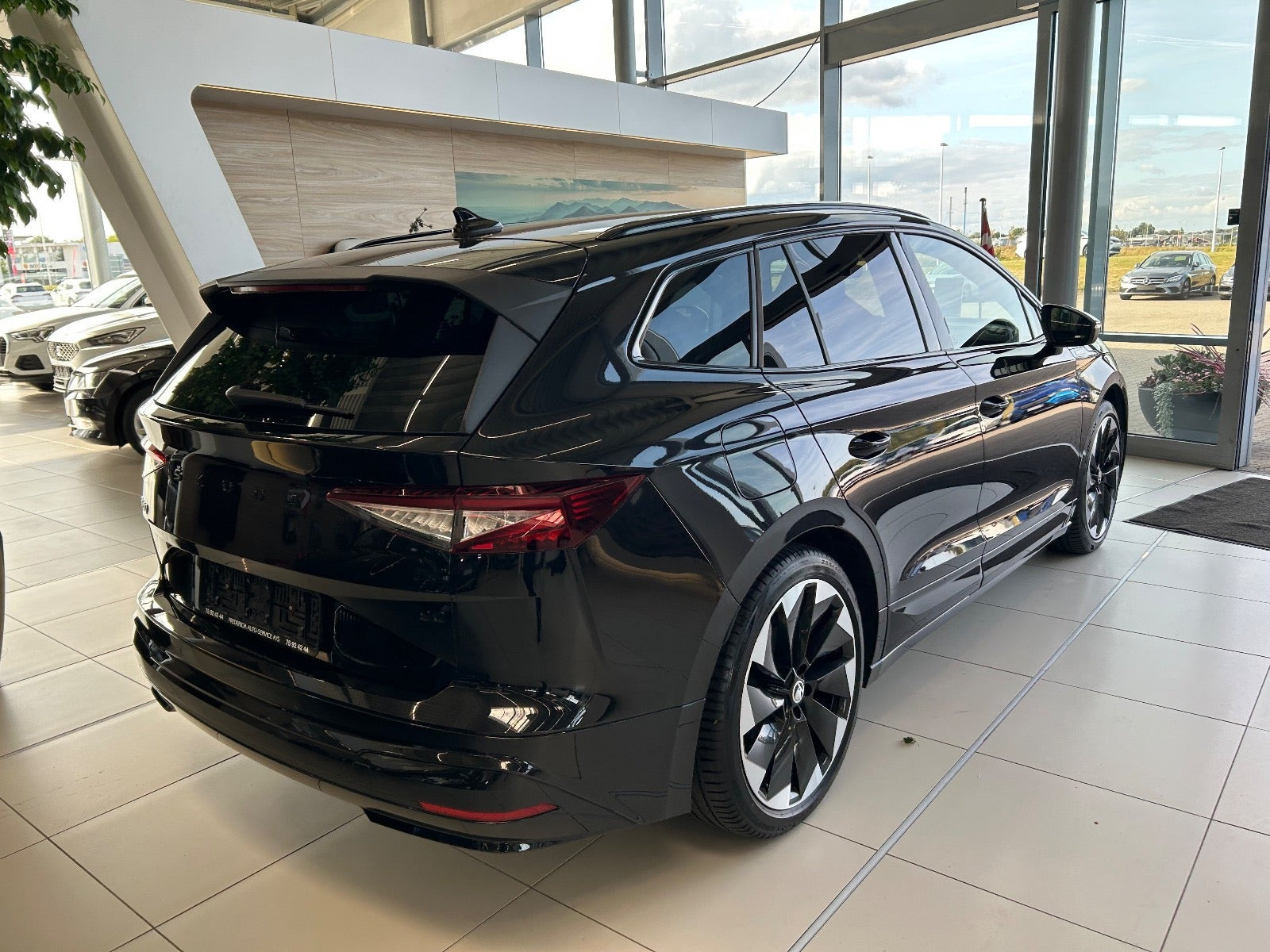 Sort Skoda Enyaq fra 2021