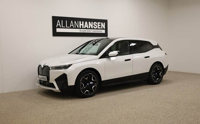 BMW iX xDrive40 Supercharged Sport