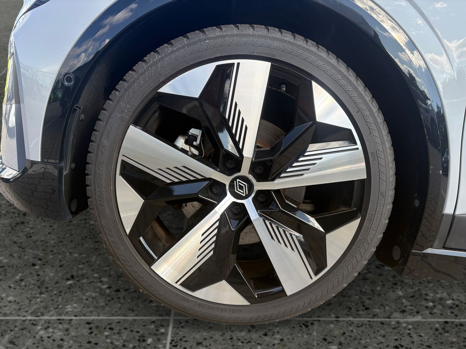 Grå Renault Megane E-Tech fra 2022