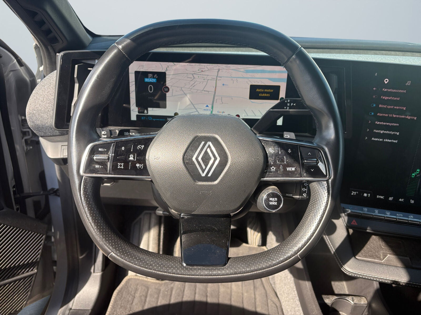Grå Renault Megane E-Tech fra 2022