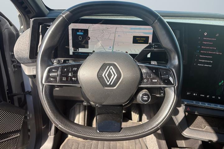 Grå Renault Megane E-Tech fra 2022