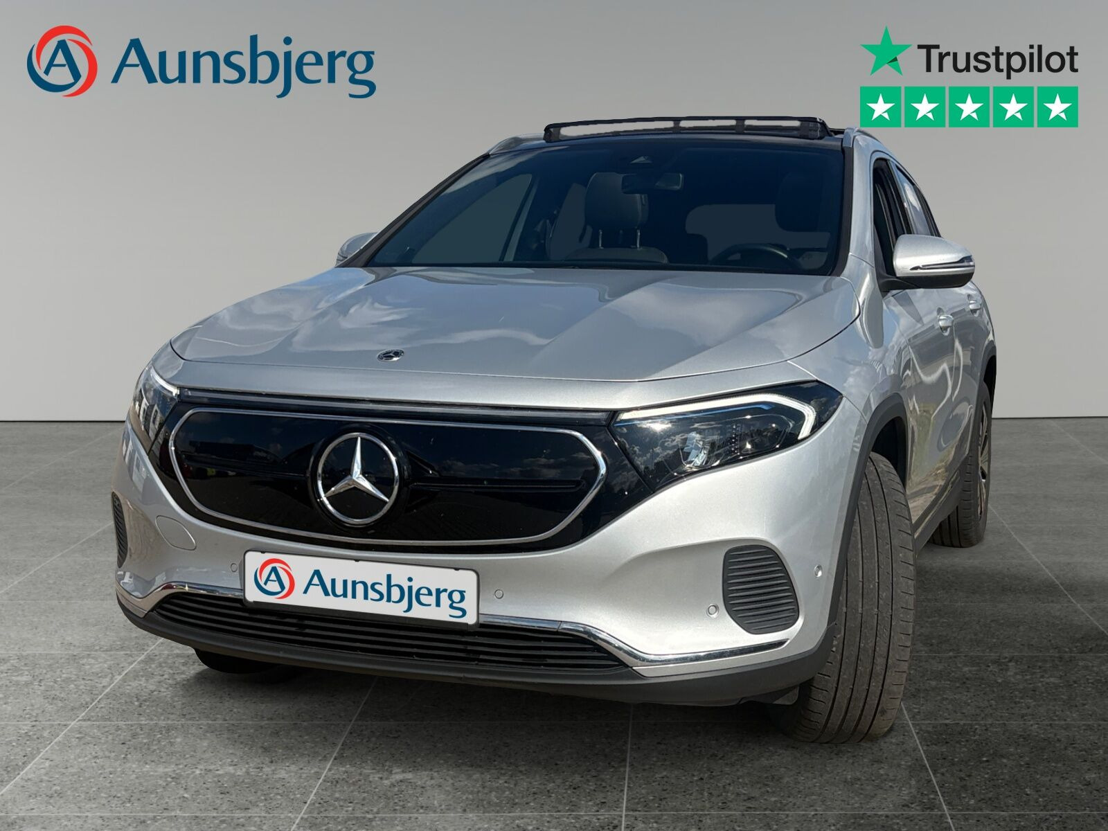 Sølv Mercedes EQA250+ fra 2023