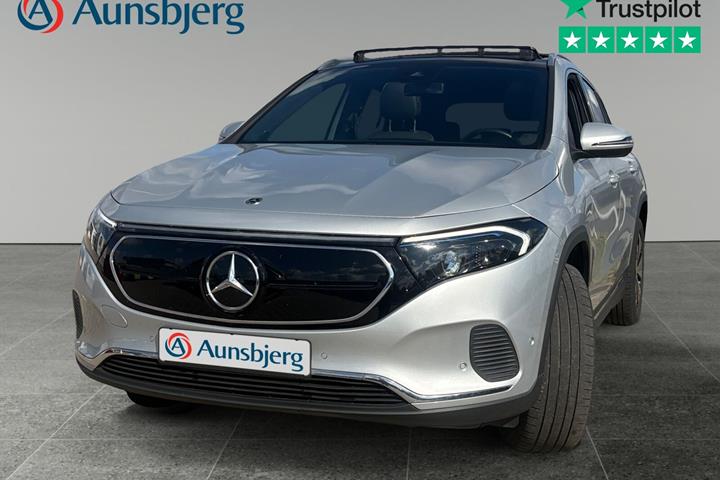 Sølv Mercedes EQA250+ fra 2023