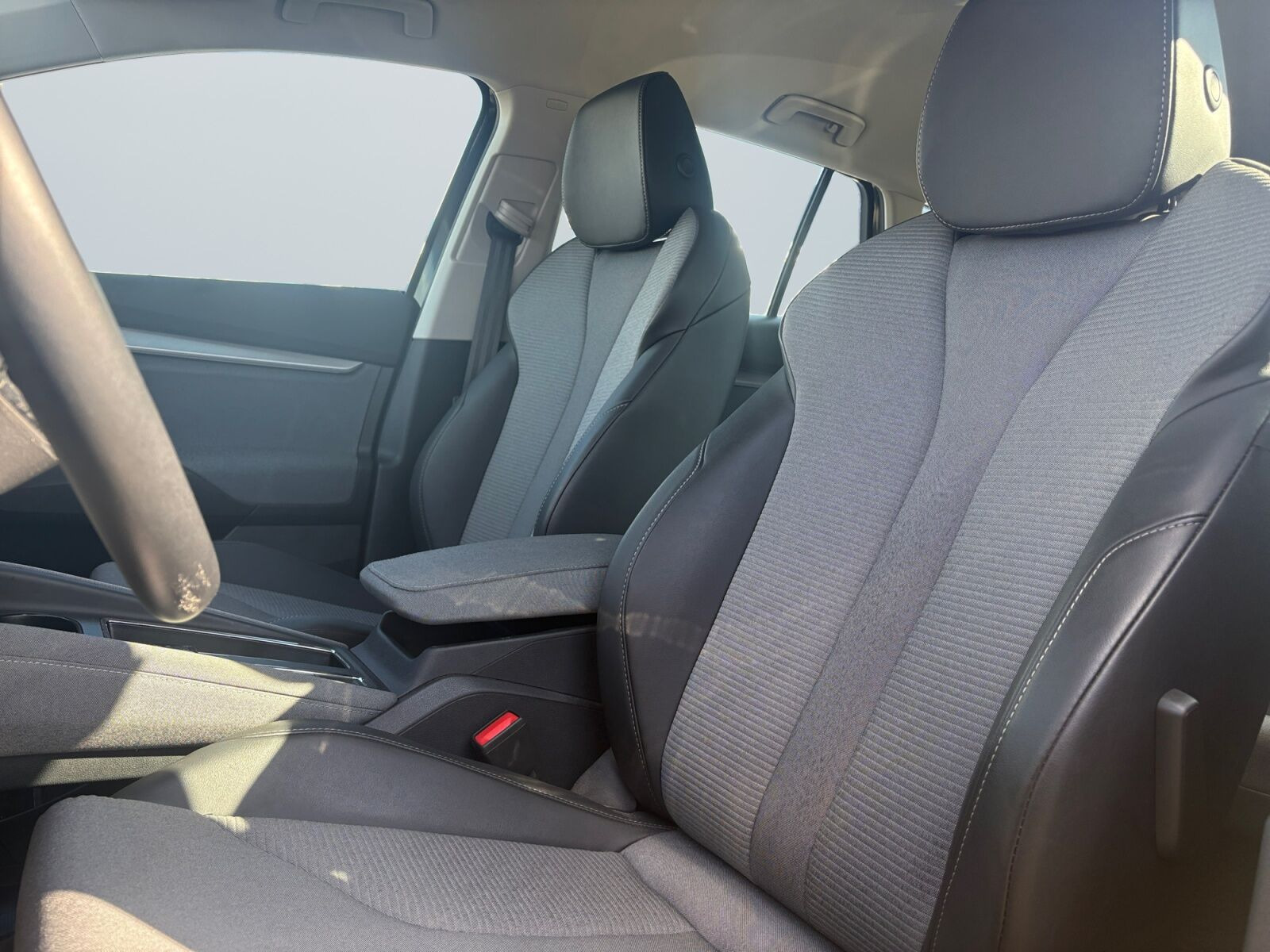 Sort Skoda Enyaq fra 2024