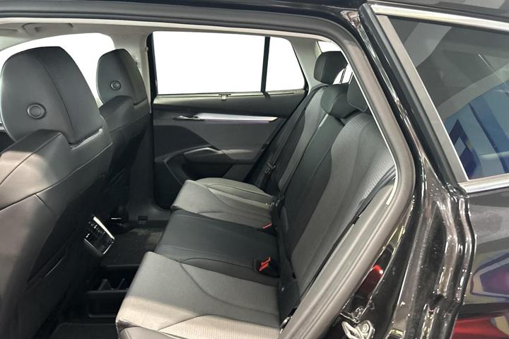 Sort Skoda Enyaq fra 2025
