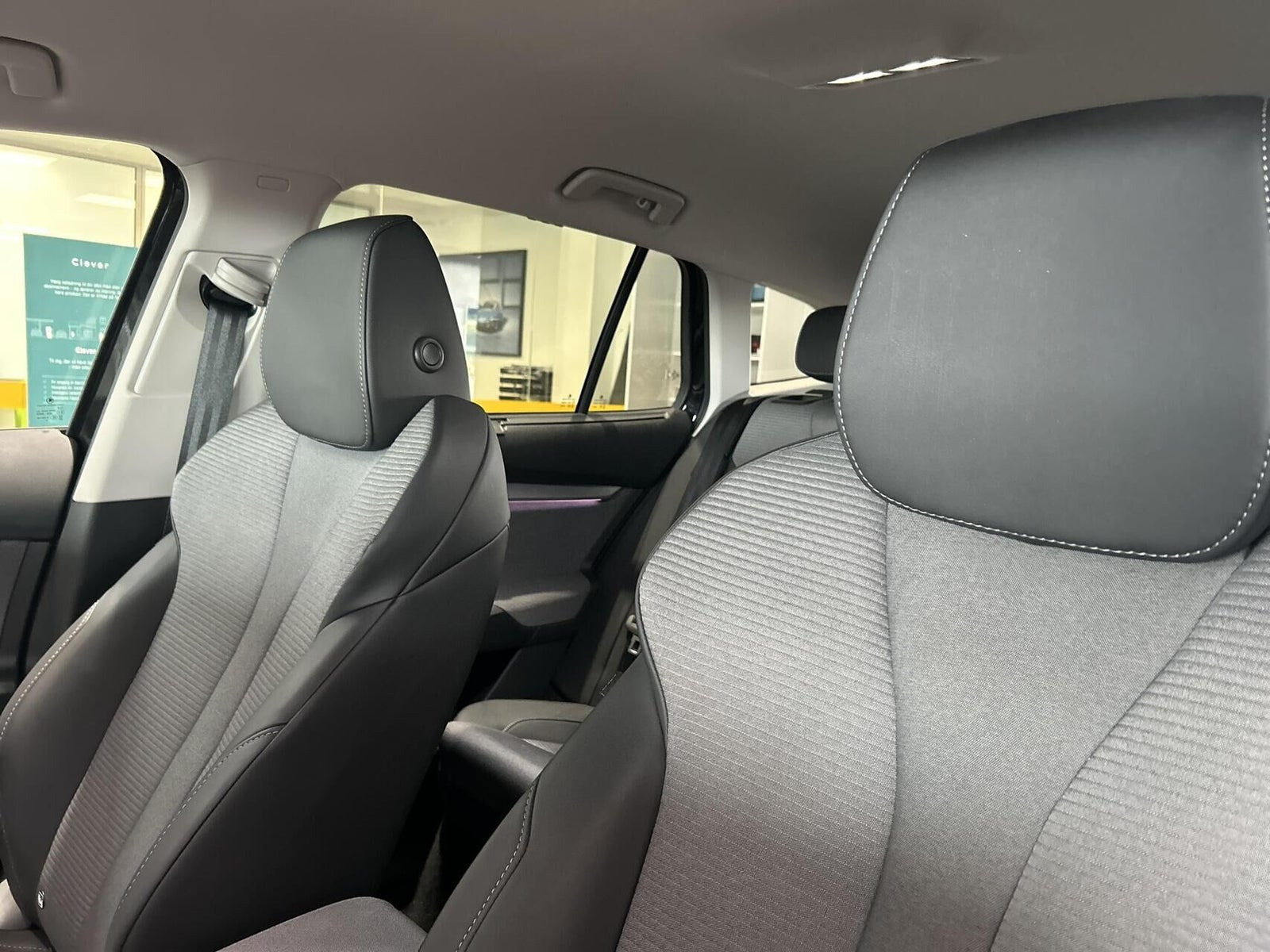 Sort Skoda Enyaq fra 2025
