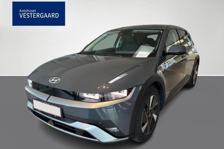 Beige Hyundai Ioniq 5 fra 2025