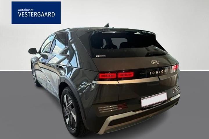 Beige Hyundai Ioniq 5 fra 2025